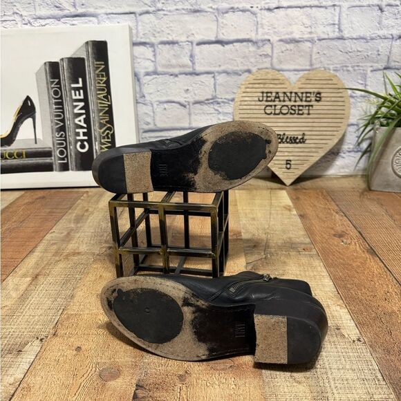 FRYE
CARSON PIPING BOOTIE size 8.5 M Black leather - Picture 6 of 13